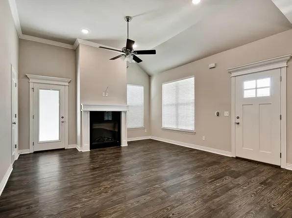 Carrington Park, 101 Carrington Ave #209, Lowell, AR 72745