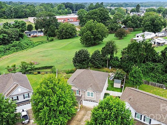 4th image of 112 Elysian Estate Ct