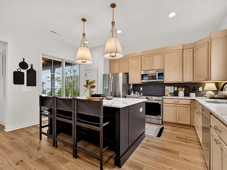 17362 Ackerson Blvd — Photo 9