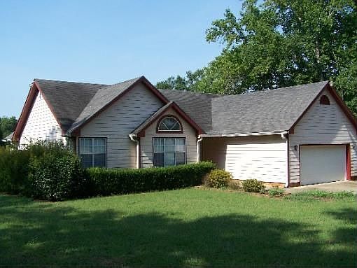 1st image of 210 Seven Oaks Dr