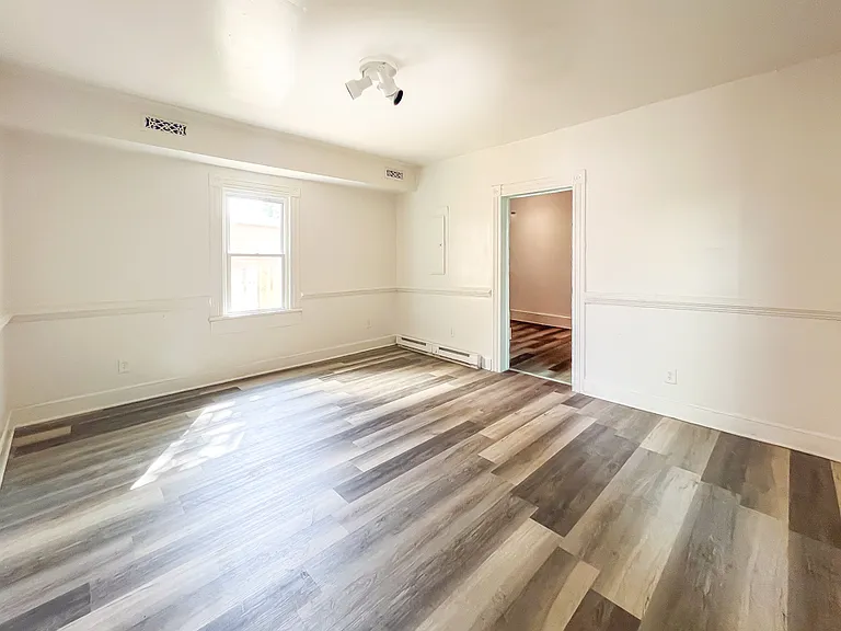 1005 Maplewood Ave — Photo 6
