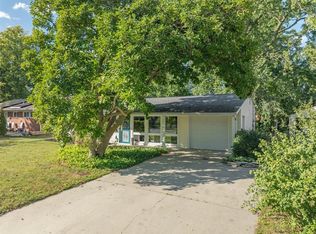 2118 Peirce Ave, Bloomington, IL