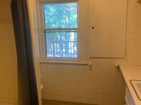 3rd image of 1516 E Ganson St APT 3