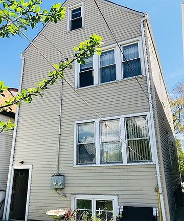 2nd image of 4420 S Washtenaw Ave