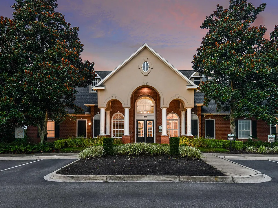 54 Magnolia