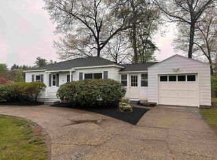 15 Woodbury Lane, Bedford, NH 03110