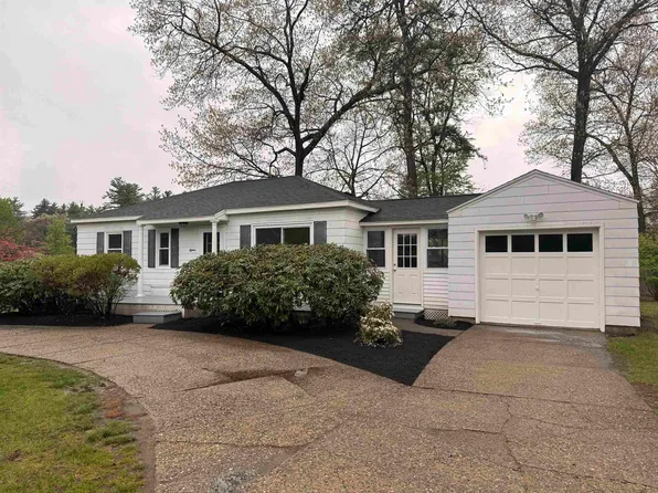 15 Woodbury Lane, Bedford, NH 03110