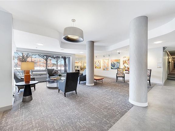 4th image of 333 W Meyer Blvd APT 310