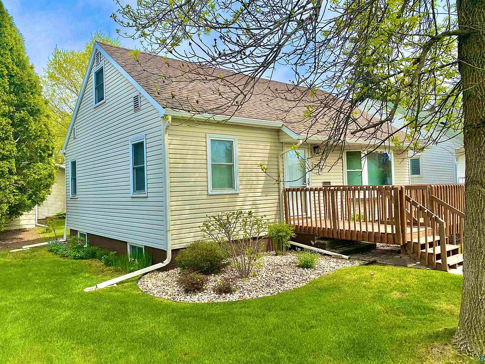 2214 Wyoming Ave, Superior, WI 54880 Zillow