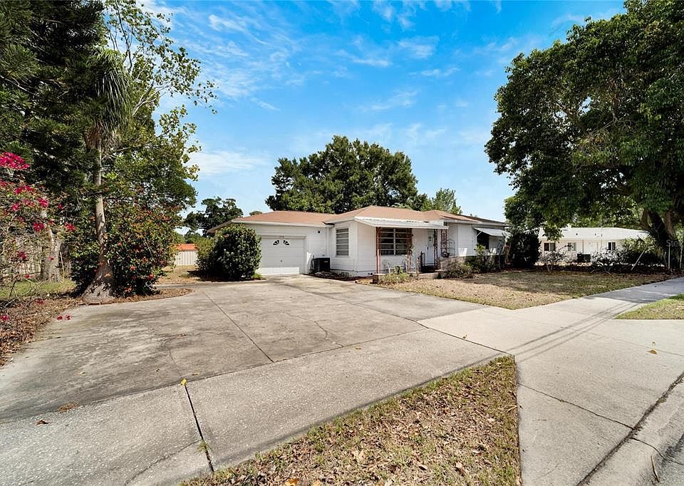 1st image of 230 PASADENA AVENUE N