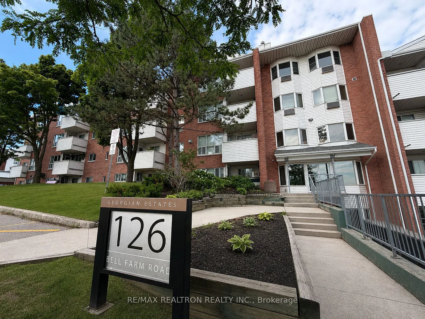 2 bed, $1,975 — Photo 1