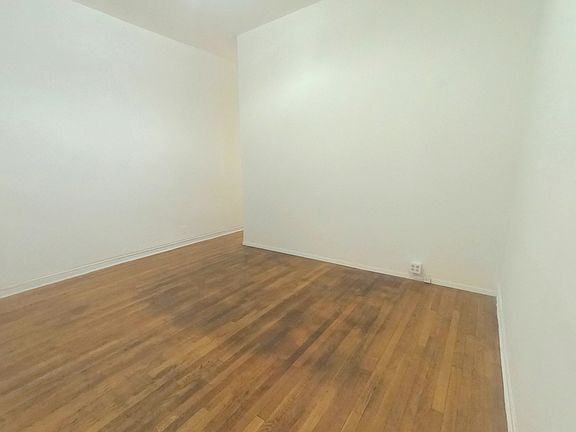 4th image of 179 E 93rd St APT 3C