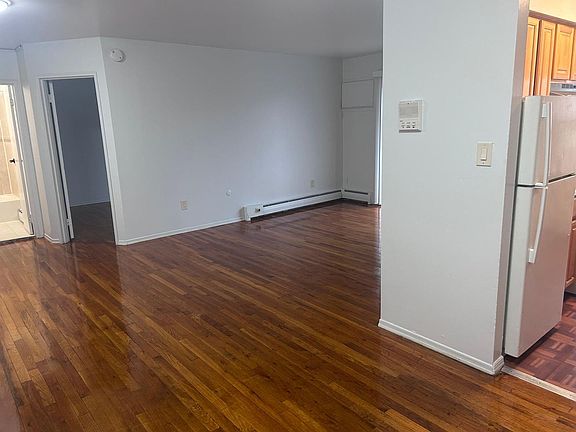2nd image of 740 W 7th St #740C11