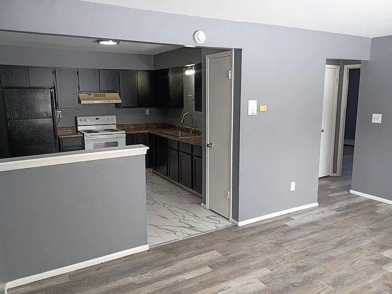 Oak Apartments in Kenosha — Photo 12