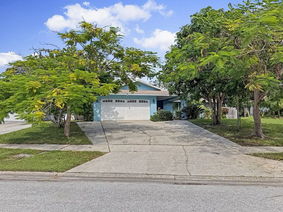 1626 Treasure Dr