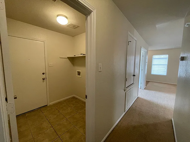 6600 Taree Loop — Photo 27