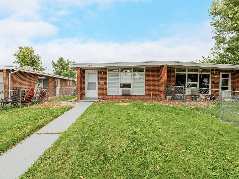1116 Dallas St
