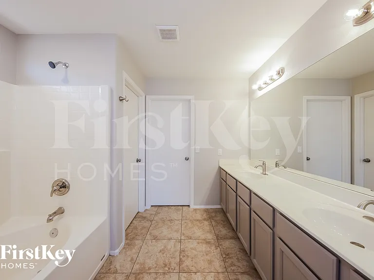 6968 W Aire Libre Ave — Photo 10