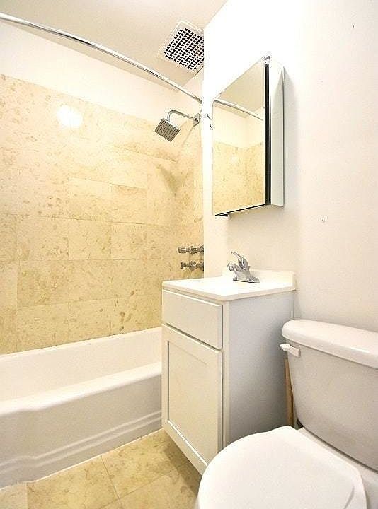 1st image of 202 6th Ave #7B