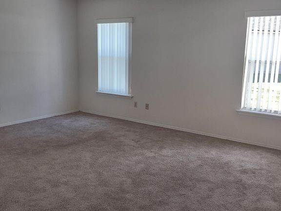 5th image of 101 Leon Ave