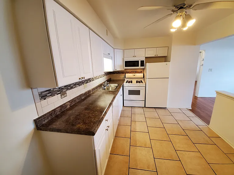 713 Lake St #2 — Photo 3