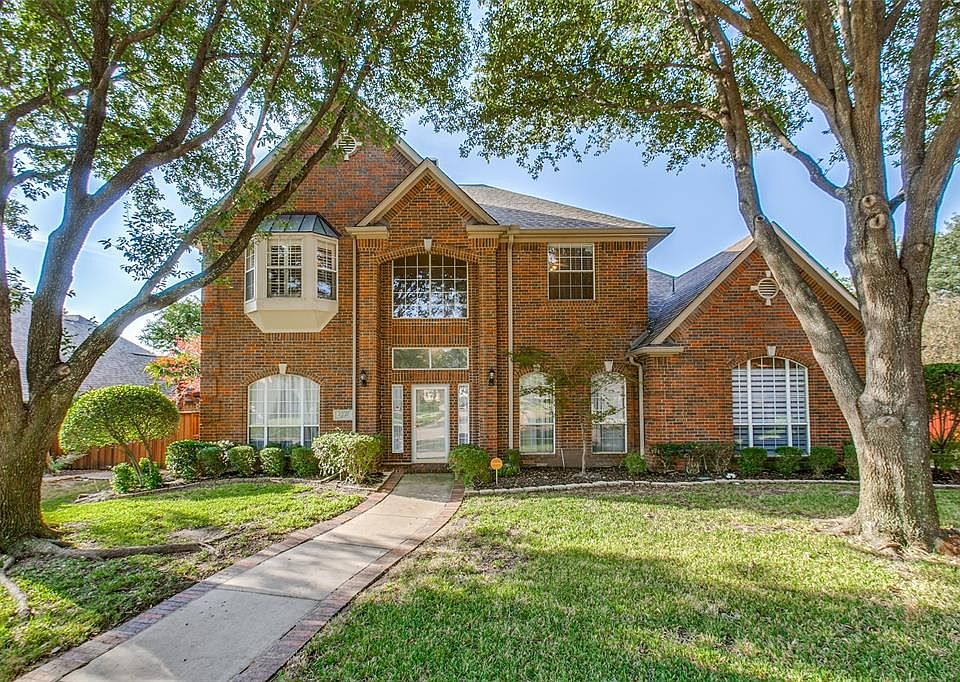 1st image of 2221 Molly Ln