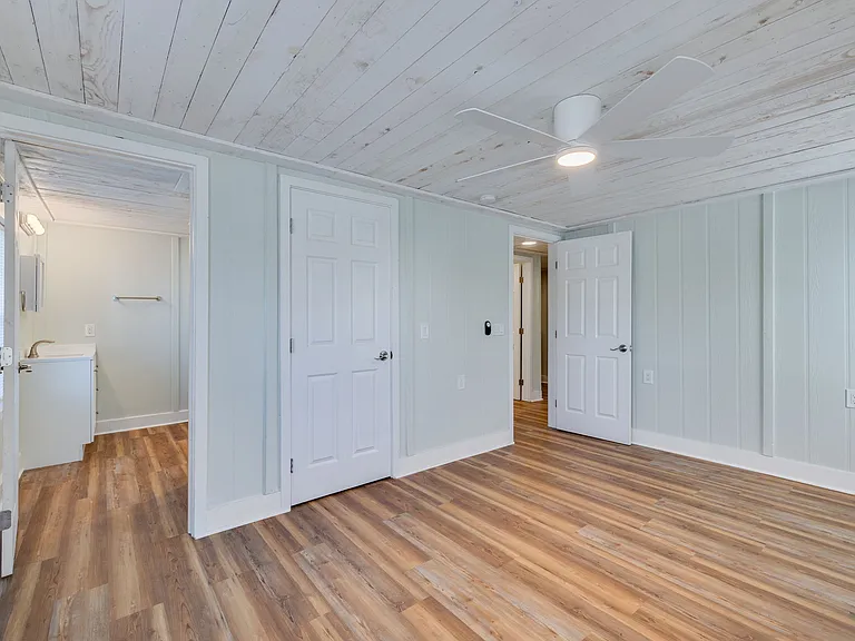 1205 Periwinkle Way #1 — Photo 3