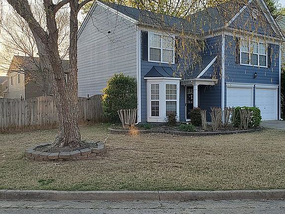 2nd image of 2939 Cottesford Way SE