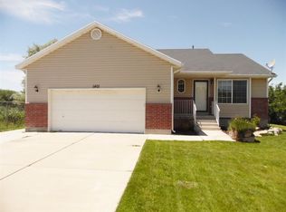 1401 N 2225 W, Clinton, UT 84015