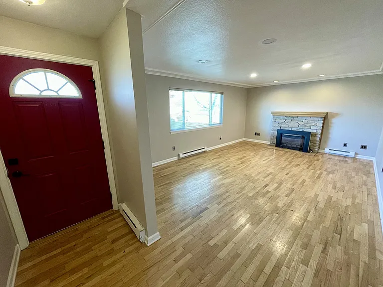 2920 Pearl St #FRONT — Photo 2