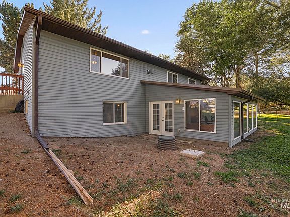 5th image of 4796 River Rd