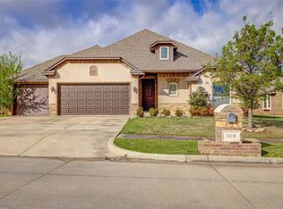 300 Summit Bnd, Norman, OK 73071