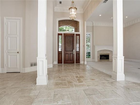 3rd image of 7503 Glenshannon Cir