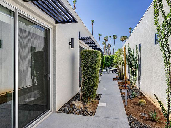 5th image of 773 E Twin Palms Dr