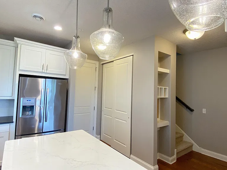 6900 Crosby Ct — Photo 11