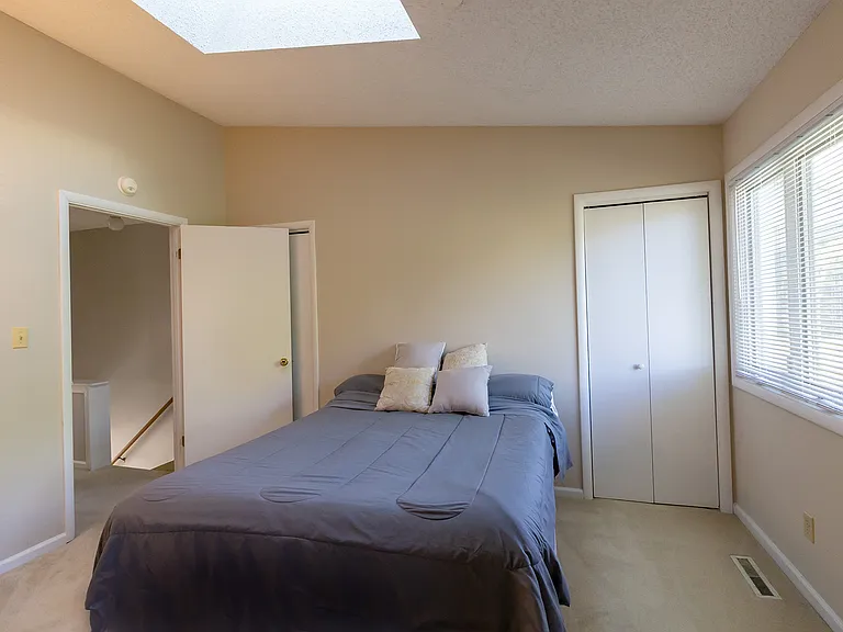 37 Preakness Way — Photo 12