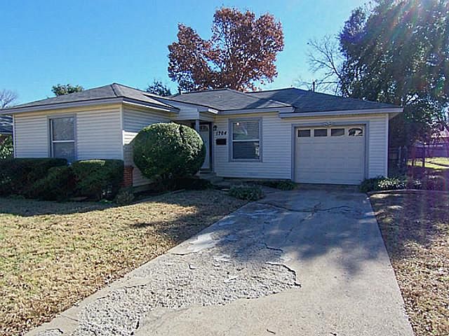 1st image of 1704 Glenwood Cir