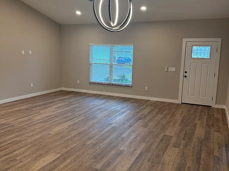 1607 NE 46th Rd — Photo 32