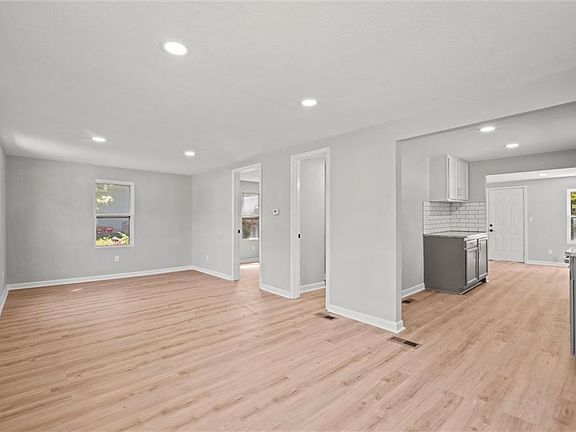 5th image of 5639 Osage Ave