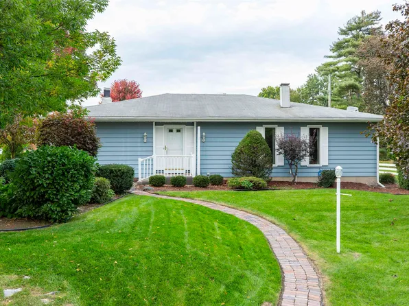 2701 Arrowhead Dr, South Bend, IN 46628