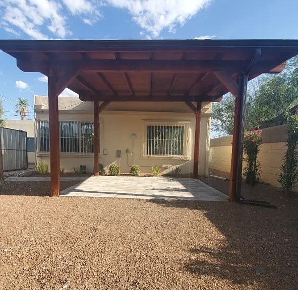 1213 E Spring St — Photo 13