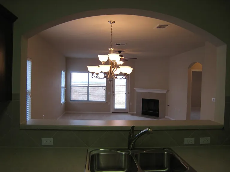 3805 Bronco Bend Loop — Photo 2