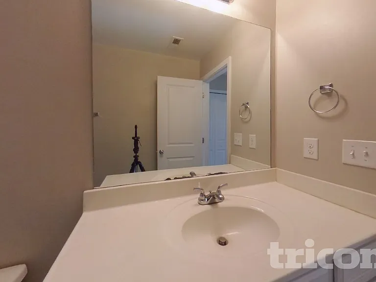 4118 Lindbergh Way — Photo 13