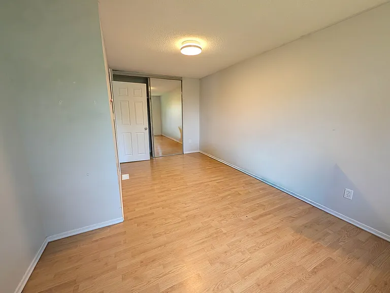105 Tupper Dr — Photo 12