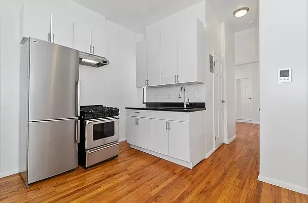 Rented by REAL New York | media 11