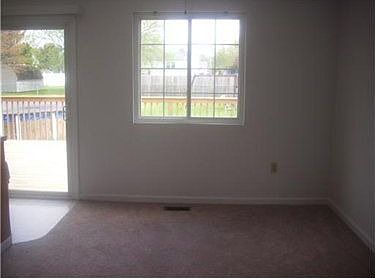 5th image of 435 Sunset Hills Dr