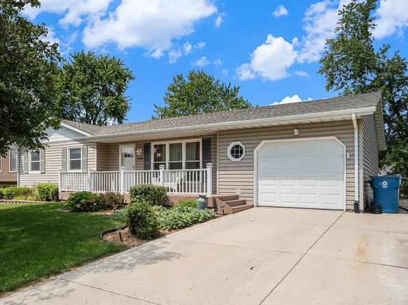 110 Tulip Ct, Hebron, IN 46341