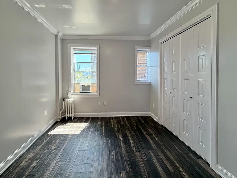 3-5 Potter Pl #4C — Photo 12