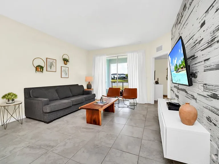 Paradox Cir — Photo 16