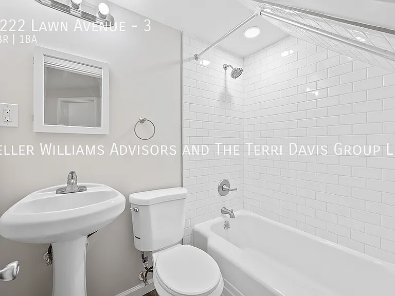 2222 Lawn Ave #3 — Photo 7